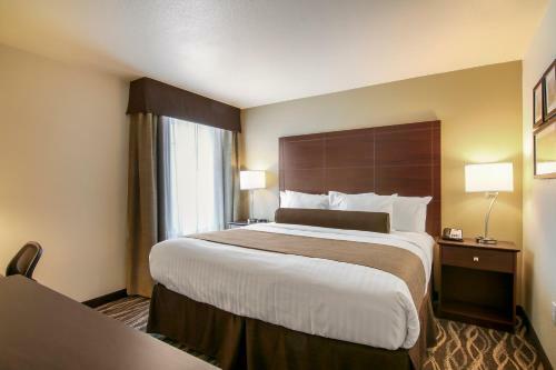 Hotel Cobblestone Inn & Suites - Menomonie/uw-stout