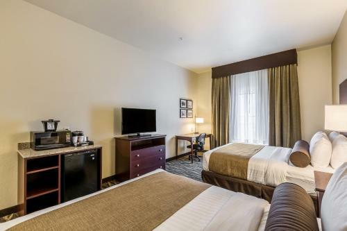 Cobblestone Hotel & Suites Hartford