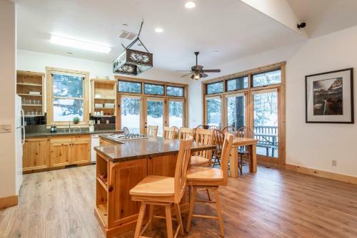Arrowhead Cabin