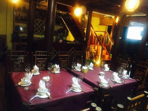 Hostal Bac Ha Lake View