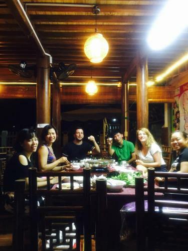 Hostal Bac Ha Lake View
