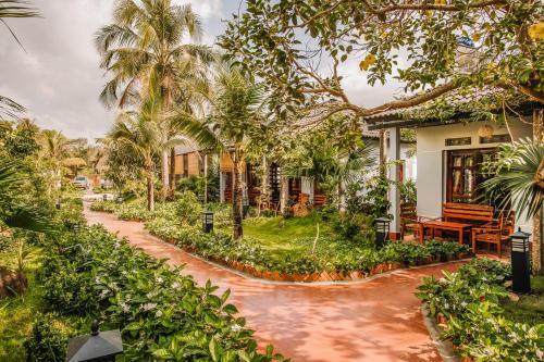 Hotel Palm Hill Resort