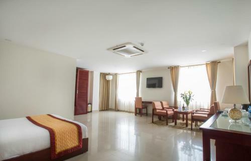 Luxe Hotel
