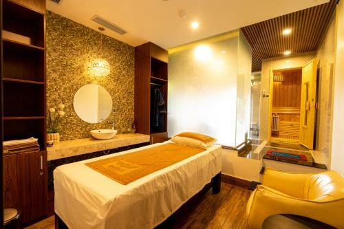Eagle Hotel