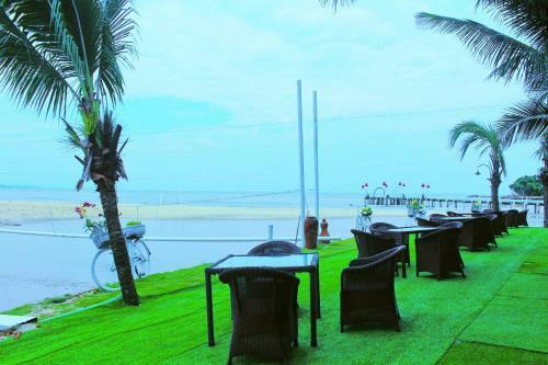 Hotel Chez Carole Beach Resort