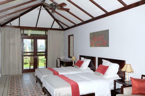 Hotel Golden Lotus Resort