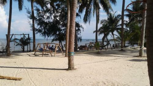 Hotel Kiki Coconut Beach Resort