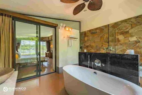 Flamingo Villa Happy Bt