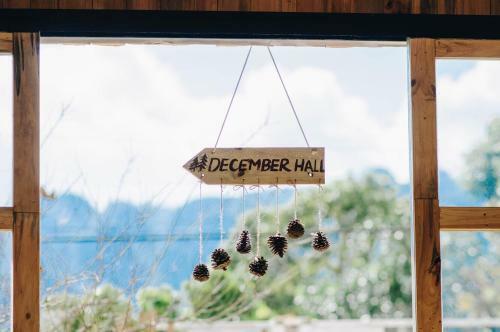 The November - Moc Chau
