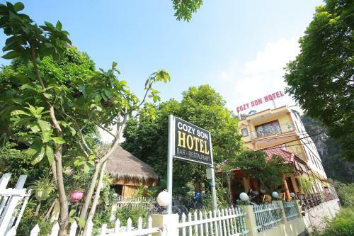 Cozy Son Hotel