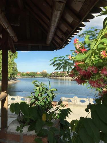 Tam Coc Lake View Homestay