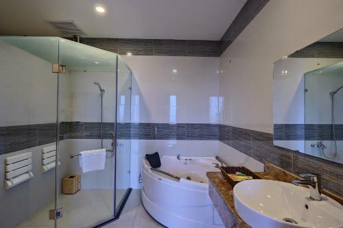 Hoang Son Peace Hotel