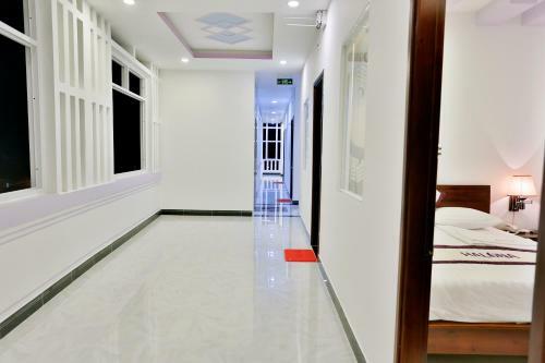 Halona Hotel