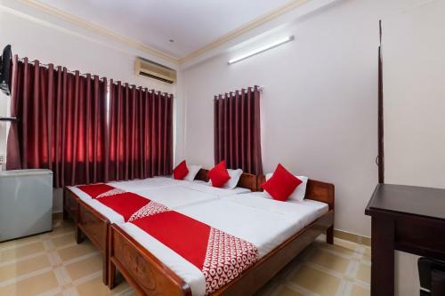 Hostal Oyo 390 Hoa Cat Hotel