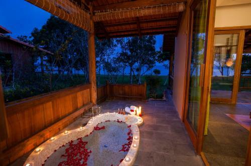 Hotel Green Bay Phu Quoc Resort & Spa