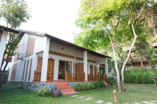 Hotel Ancarine Beach Resort