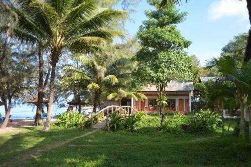 Hotel Ancarine Beach Resort
