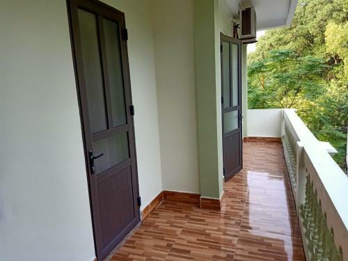 Hostal Quan Lan Nam Phong Hotel