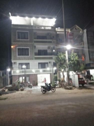 Hostal Quan Lan Nam Phong Hotel