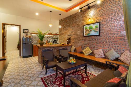 Nanu's Beach House