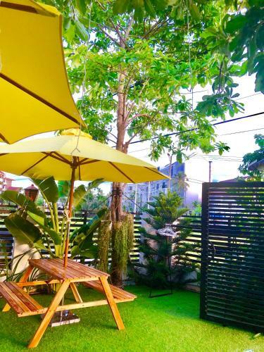 Luxury Flower Villa In Hoian