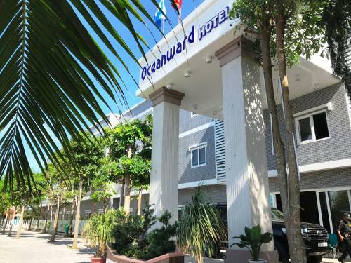 Hotel Oceanward Resort