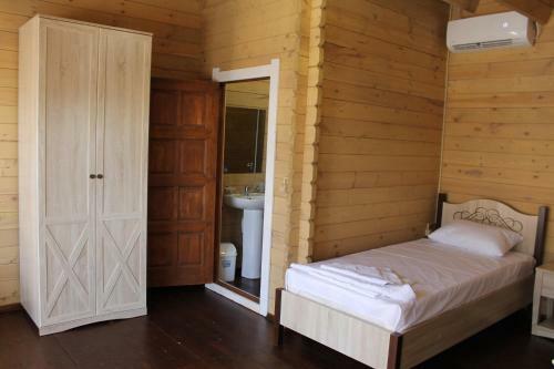 Hostal Gud House