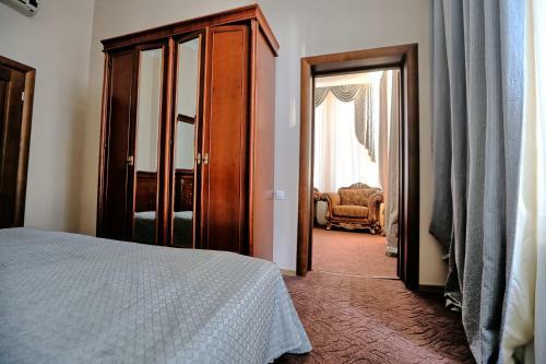 Ritsa Hotel