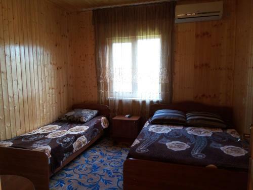 Hostal Roxana Guest House