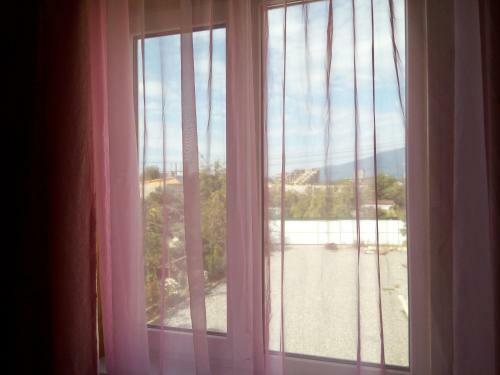 Hostal Roxana Guest House