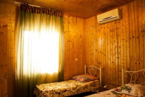 Hostal Roxana Guest House