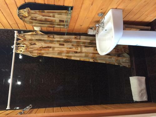 Hostal Guest House On Lakoba 4