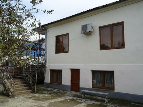 Hostal Guest House U Larisy