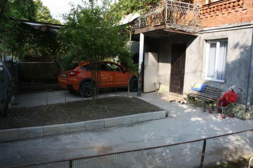 Hostal Guest House Monini