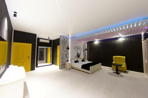 Captain Black Hotel
