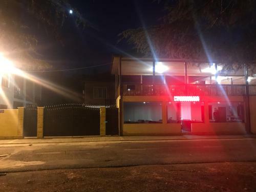 Hostal Guest House Mayana