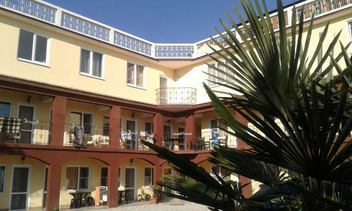 Hostal Guest House Amra