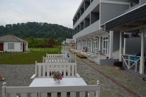 San-lora Hotel