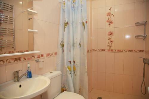 Hostal Amina Beach Hotel