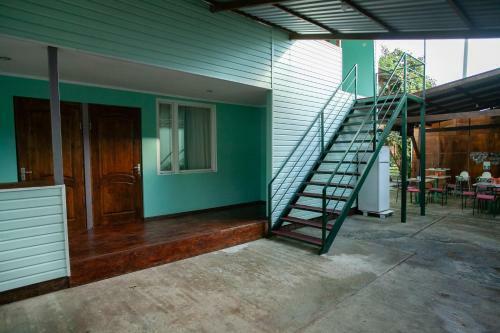 Hostal Guest House At Oktyabrskaya