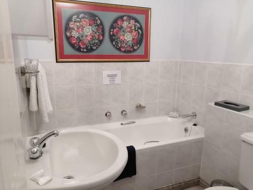Hostal Amzee Bokmakierie Guest House