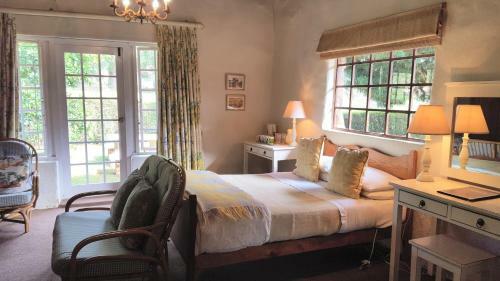 Cranford Country Lodge
