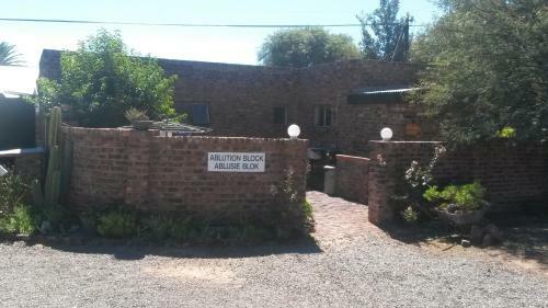 Hostal Onze Rust Guest House And Caravanpark