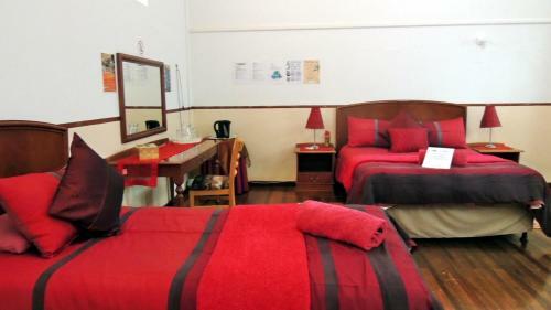 Hostal Oasis Country Lodge