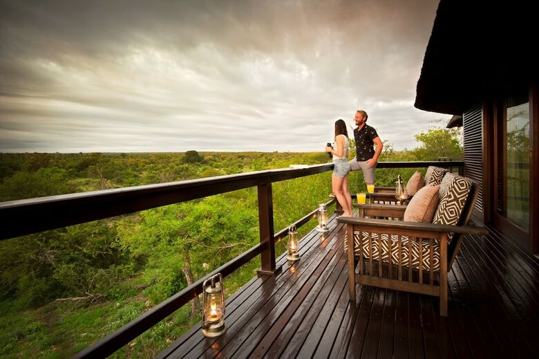 Makumu Private Game Lodge