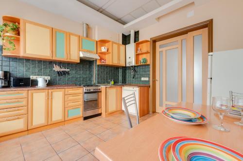 Apartment On Griboyedova 38