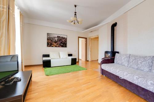 Apartment On Griboyedova 38