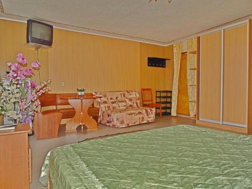Hostal "?????-????"