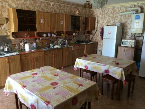 Hostal Nadezhda Guest House