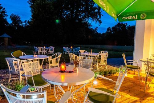 Hotel Dvorec Raki?an